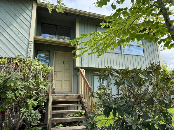 2808 Saint Clair St, Bellingham, WA 98226