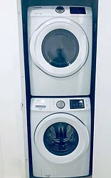 Rented by R New York