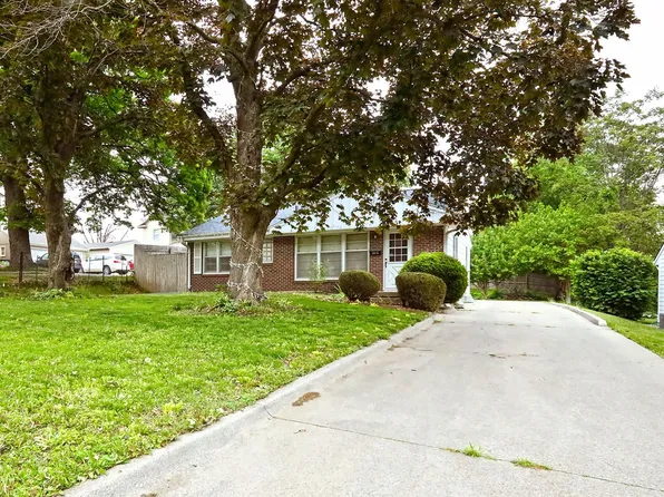 2615 30th St, Des Moines, IA 50310