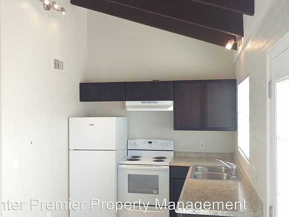 4th image of 2516 E Paradise Ln