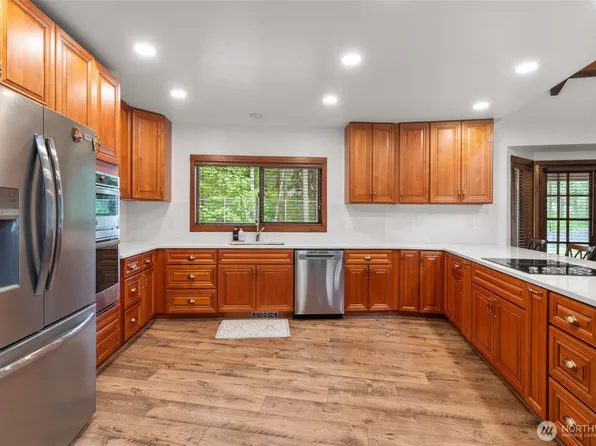 6205 255th Street Ct E, Graham, WA 98338