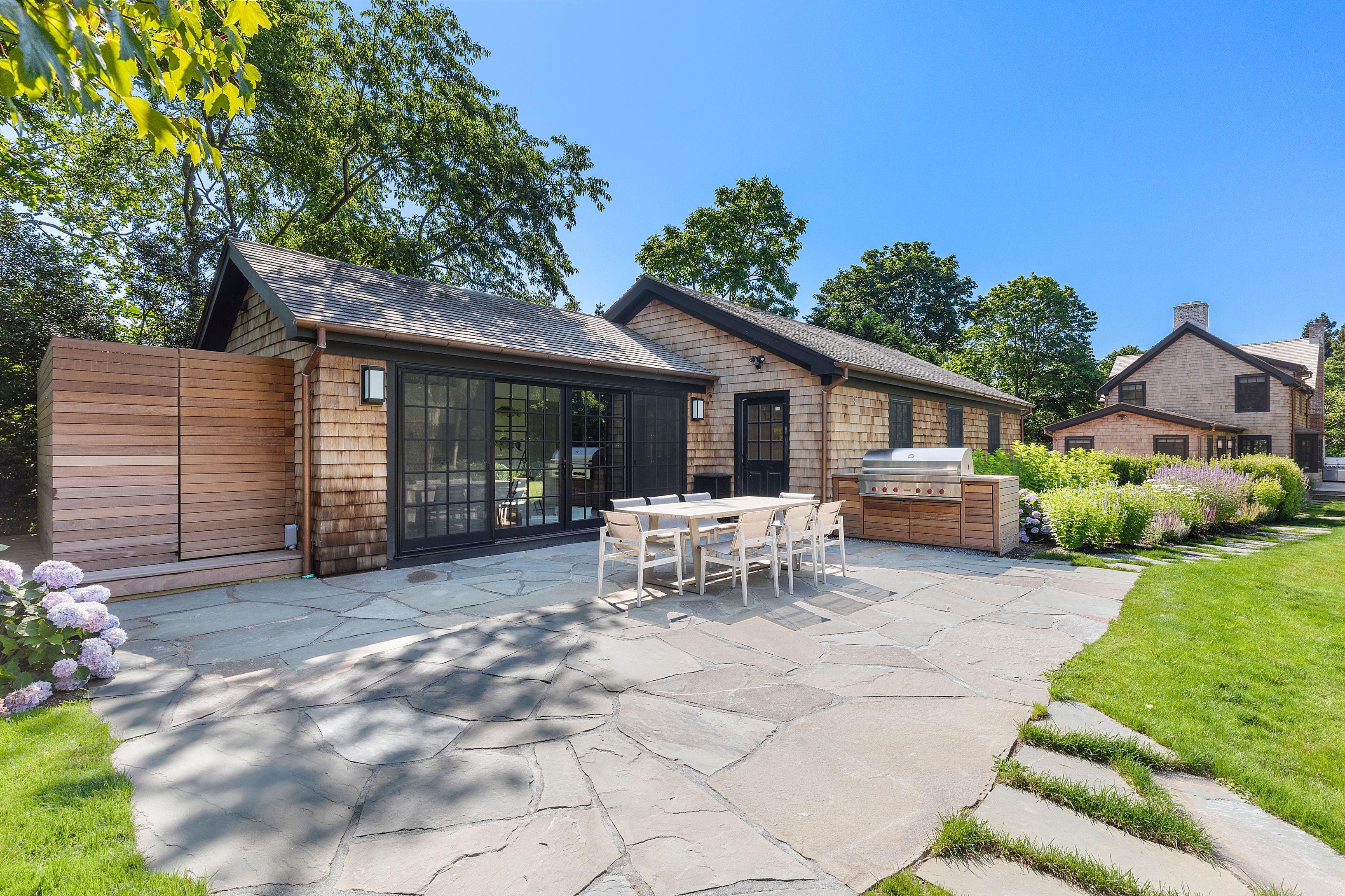 308 Sagaponack Rd, Bridgehampton, NY 11932 Out East