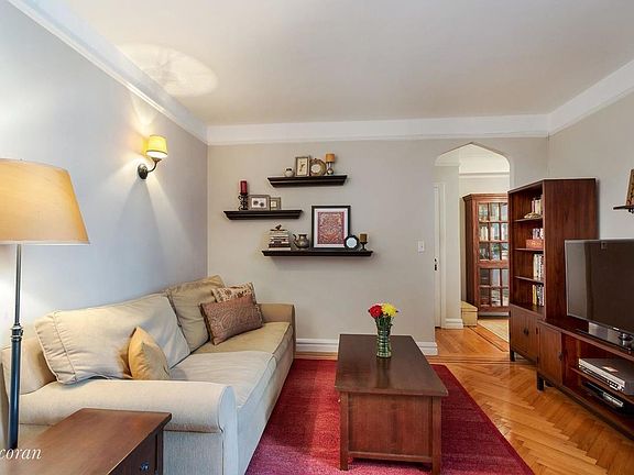 2nd image of 33 Cooper St #4G