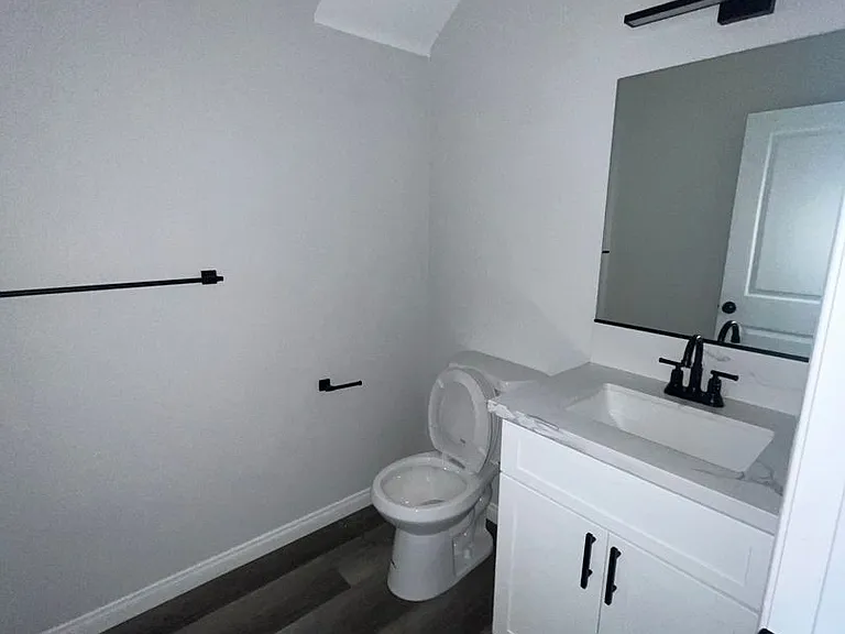 9223 Cypress Ave — Photo 10