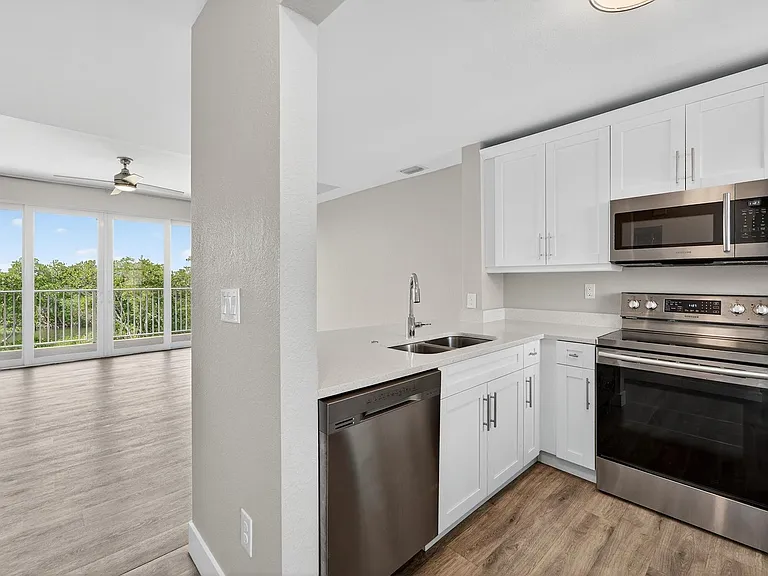 3266 Mangrove Point Dr — Photo 37