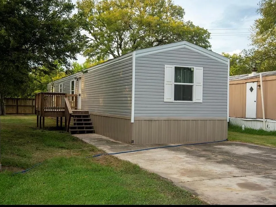 114 Bluebill Bay N