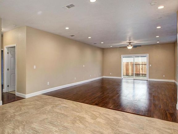 4th image of 7701 Flamingo Way