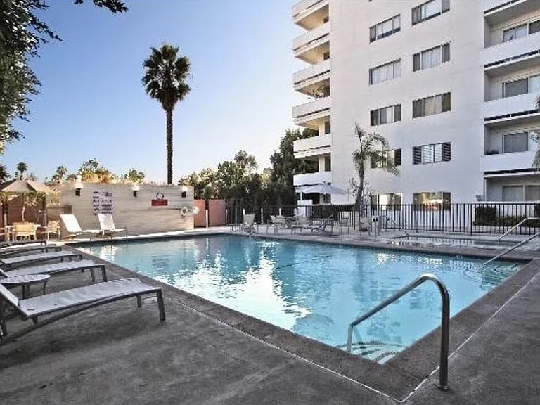 7250 Franklin Ave #901 — Photo 20