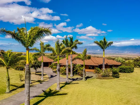77 Ohaoha Pl, Makawao, HI 96768