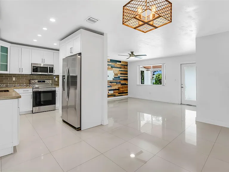 9841 Dominican Dr — Photo 10