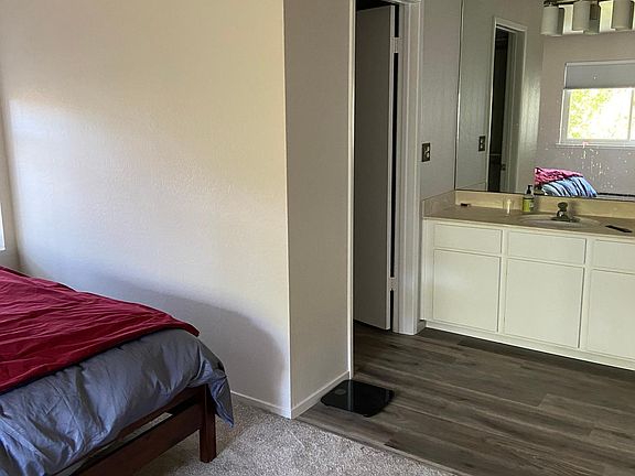 3rd image of 1943 Mount Vernon Ct APT 303