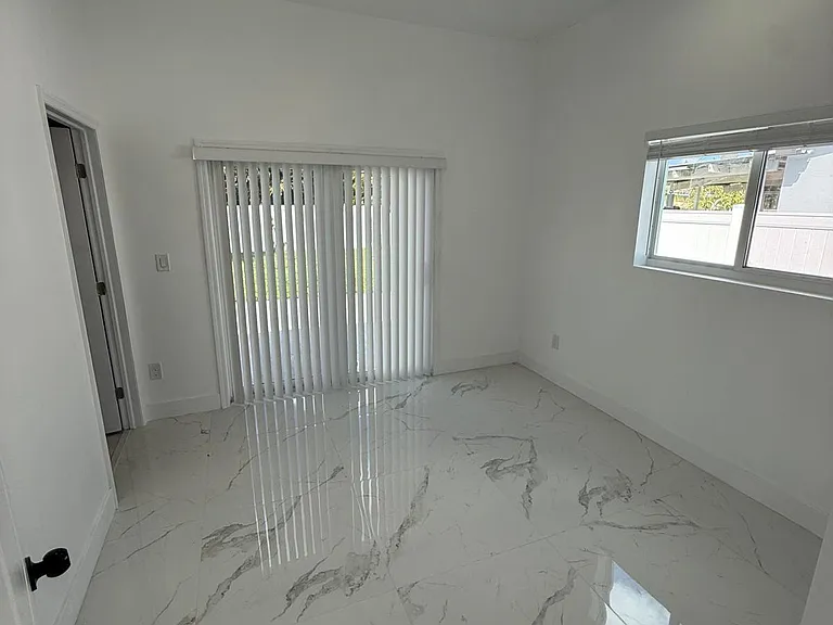 6319 Southgate Blvd — Photo 26