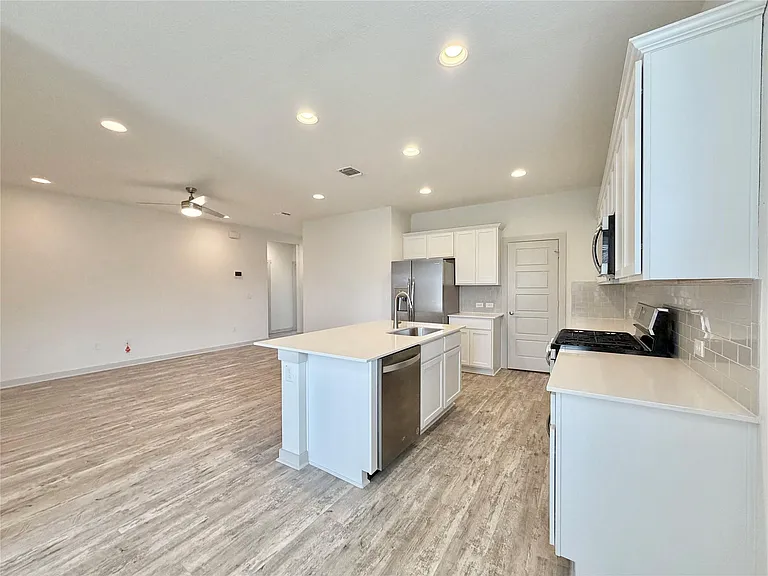 10214 Norshire Ln — Photo 7