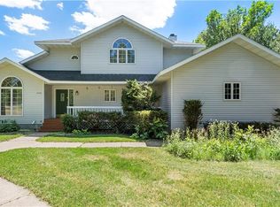 2722 Cherry Blossom Ln, Menomonie, WI 54751