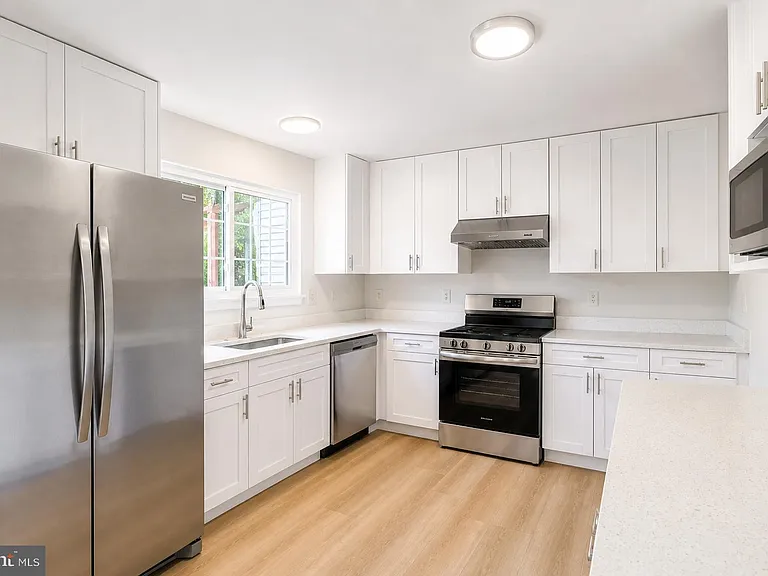 11 Noblewood Ct — Photo 8