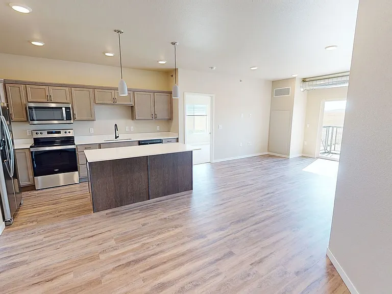 10Bedrock Apartments — Photo 46