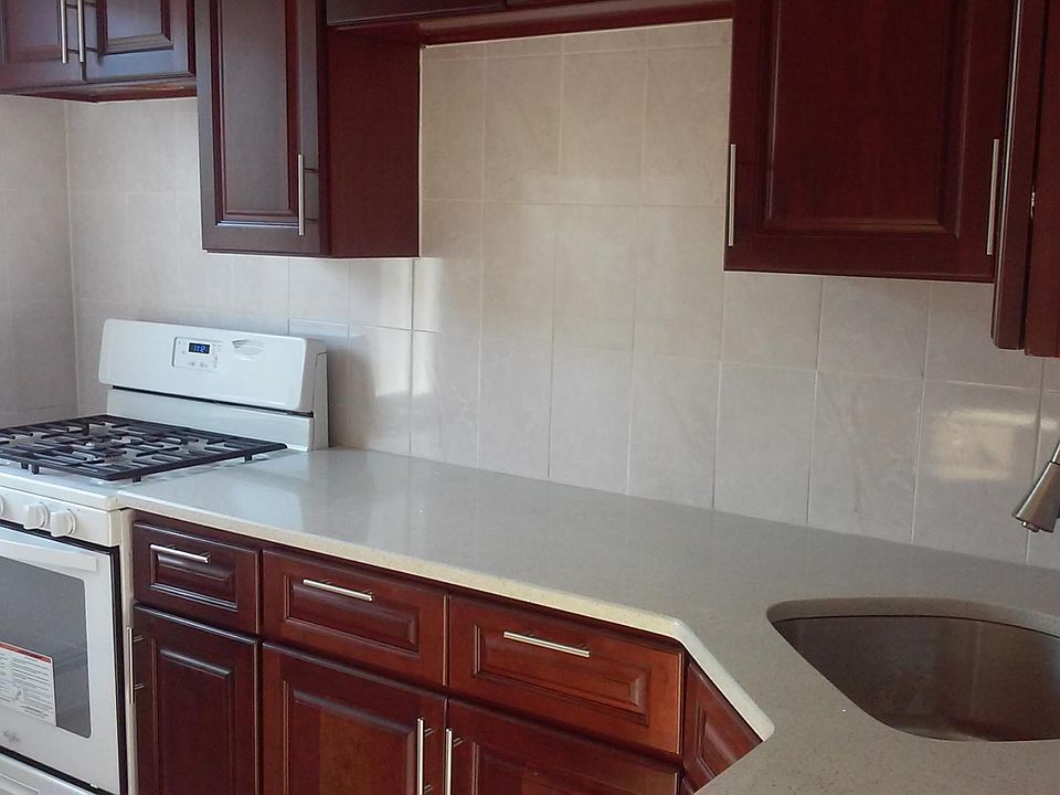 1st image of 13832 95th Ave Floor 2