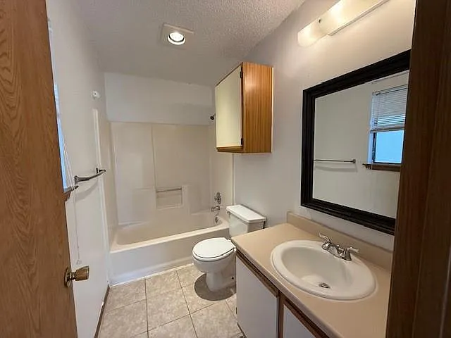 3000 Jadewood Ct #B — Photo 10