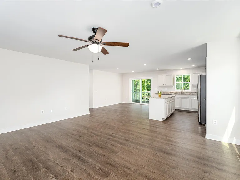 93 Archer Dr — Photo 21