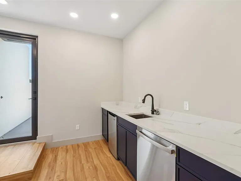 1412 S Moody Ave #A — Photo 34