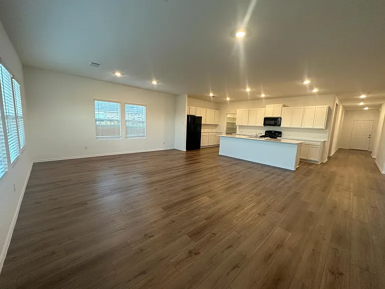 1018 Ascari Ct — Photo 12