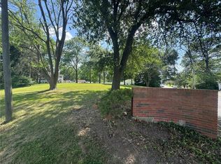 6801 NW 75th St, Kansas City, MO 64152