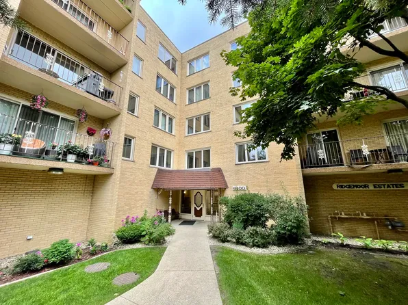 6400 W Belle Plaine Ave APT 506, Chicago, IL 60634
