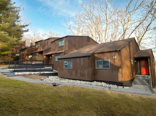 26 Redwood Dr, Highland Mills, NY 10930