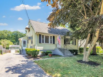 114 Lakeside Dr, Bridgeport, CT, 06606