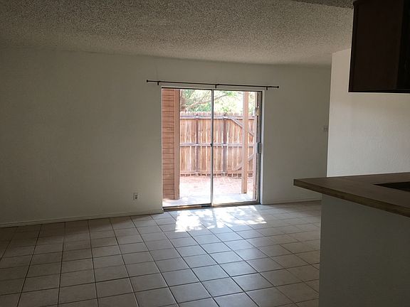 4th image of 4700 Boulder Dr