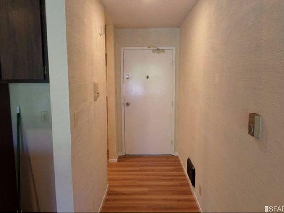 3rd image of 60 Ora Way Unit H211
