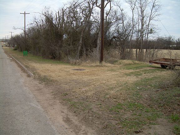 Nevada St. Entrance To Farm