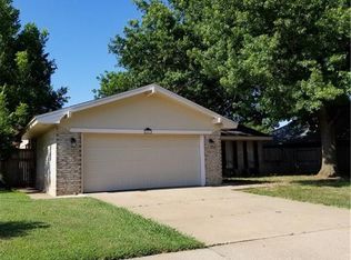 2421 SW 92nd St, Oklahoma City, OK 73159