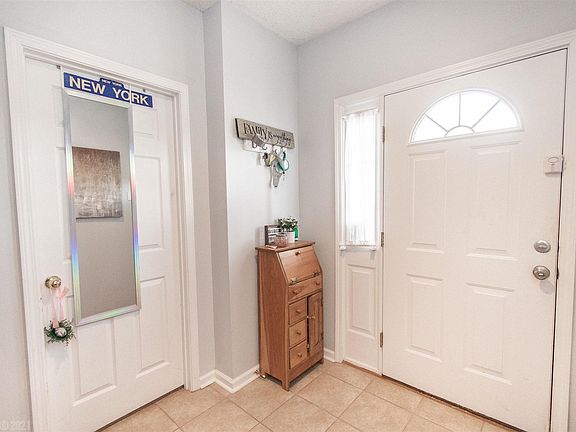 4th image of 106 Sutherland Dr