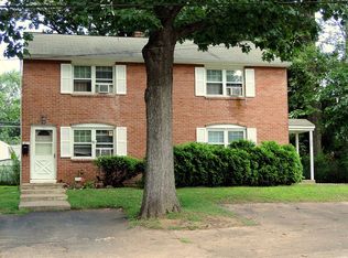 425 Kalmia St, Warminster, PA