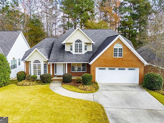 2nd image of 128 Manor Way