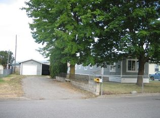 514 N Hodges Rd, Greenacres, WA 99016