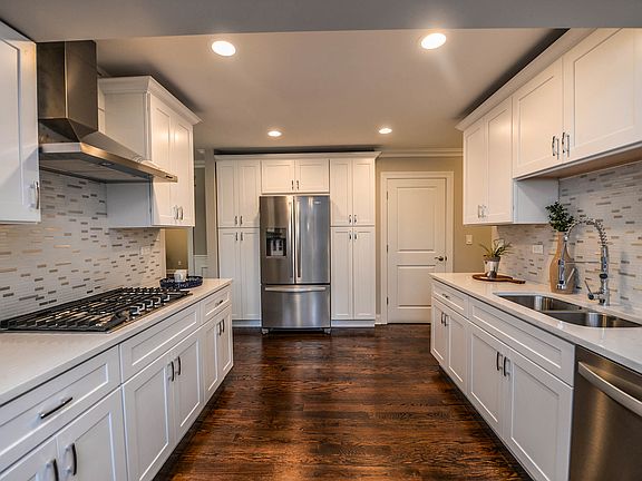2nd image of 1021 White Mountain Dr