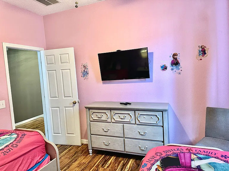 1000 Pine Ridge Dr — Photo 32