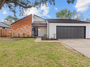 15818 Dunmoor Dr, Houston, TX 77059