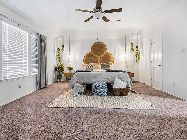 18426 White Stallion Ln — Photo 26