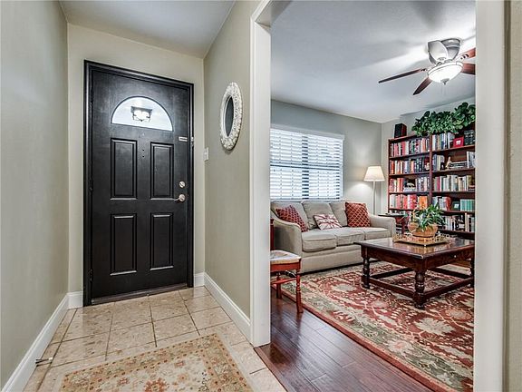 5th image of 9015 Westglen Dr