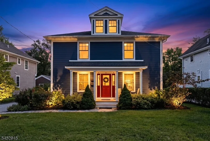 51 Summit Ave #A