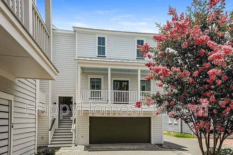 2 bed, 2.5 bath, 1200 sqft, $3,350 — Photo 1