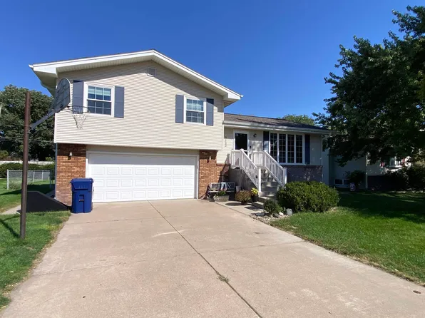 3122 33rd St, Columbus, NE 68601