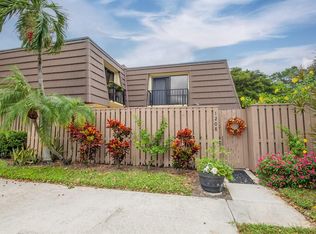 1208 12th Ct, Palm Beach Gardens, FL 33410