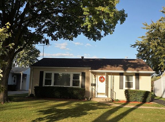 2nd image of 540 Crestwood Dr
