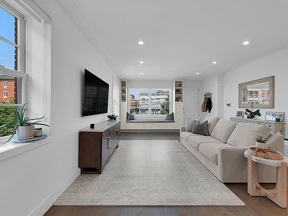 3rd image of 101 Battery Ave #2A