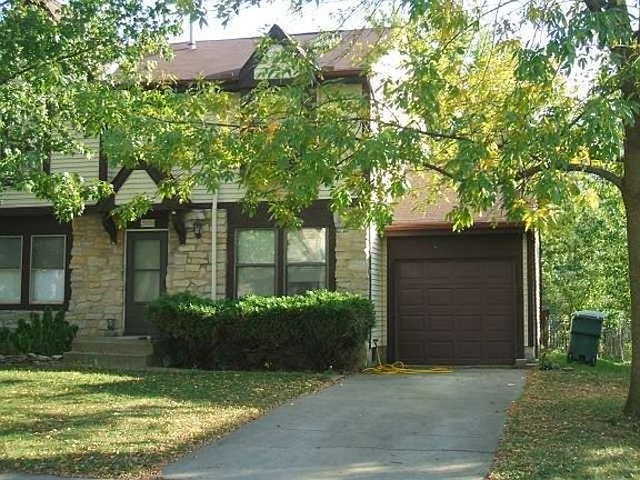 2nd image of 2959 Essington Dr