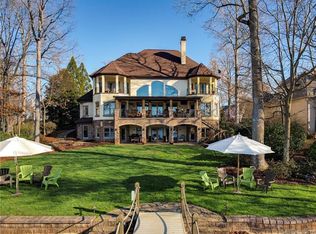 18519 Peninsula Club Dr, Cornelius, NC 28031